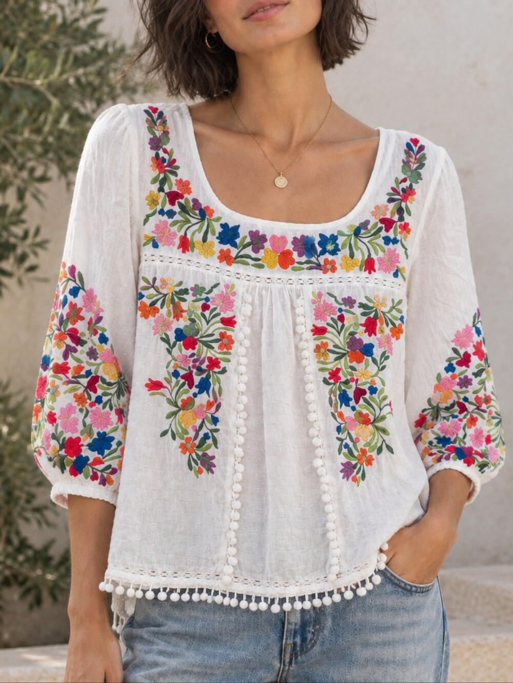 Vanessa Virginia White Floral Embroidered Peasant Top * Size 4 * Great Condition